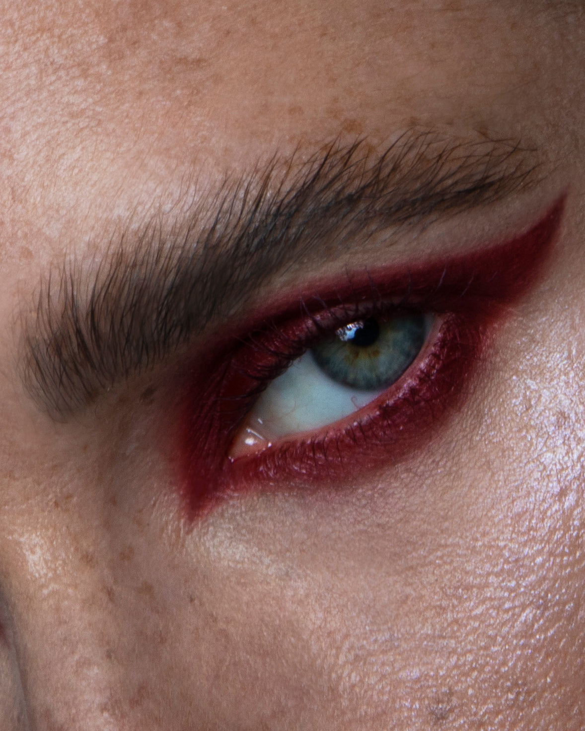 Blood | The Black Orb Enigmatic Kohl Eyeliner - Rituel de Fille