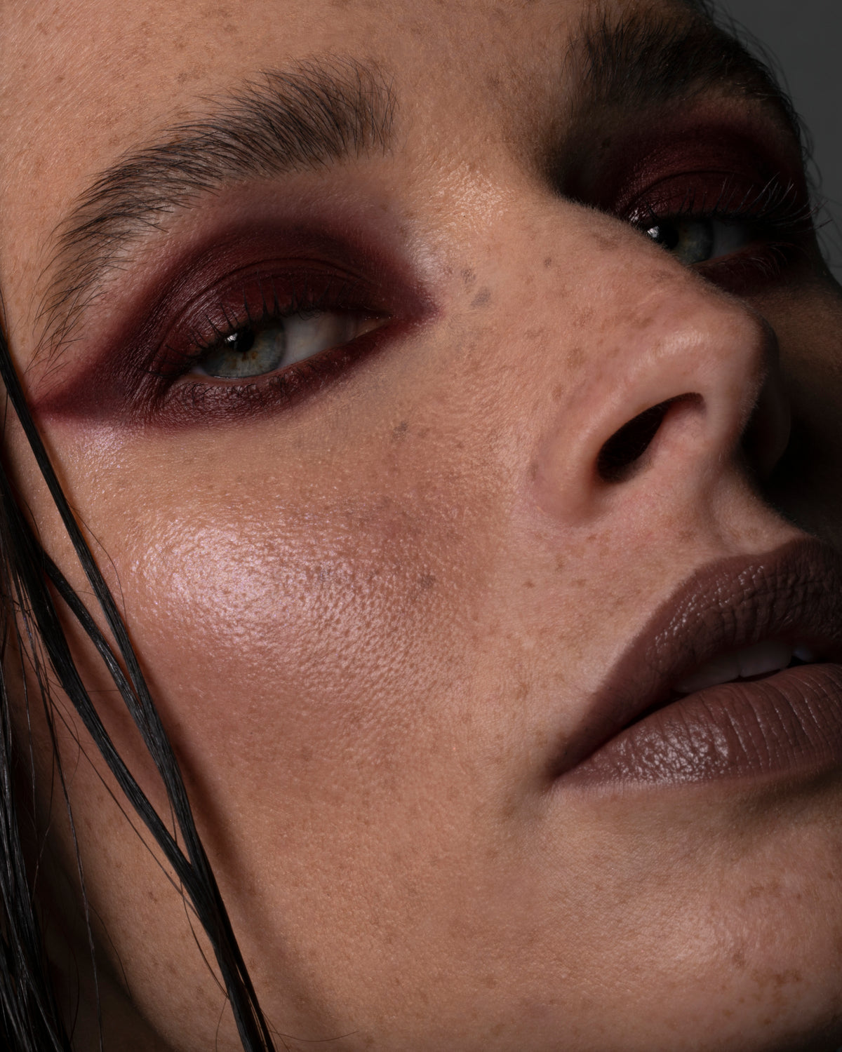 Iron | The Black Orb Enigmatic Kohl Eyeliner - Rituel de Fille